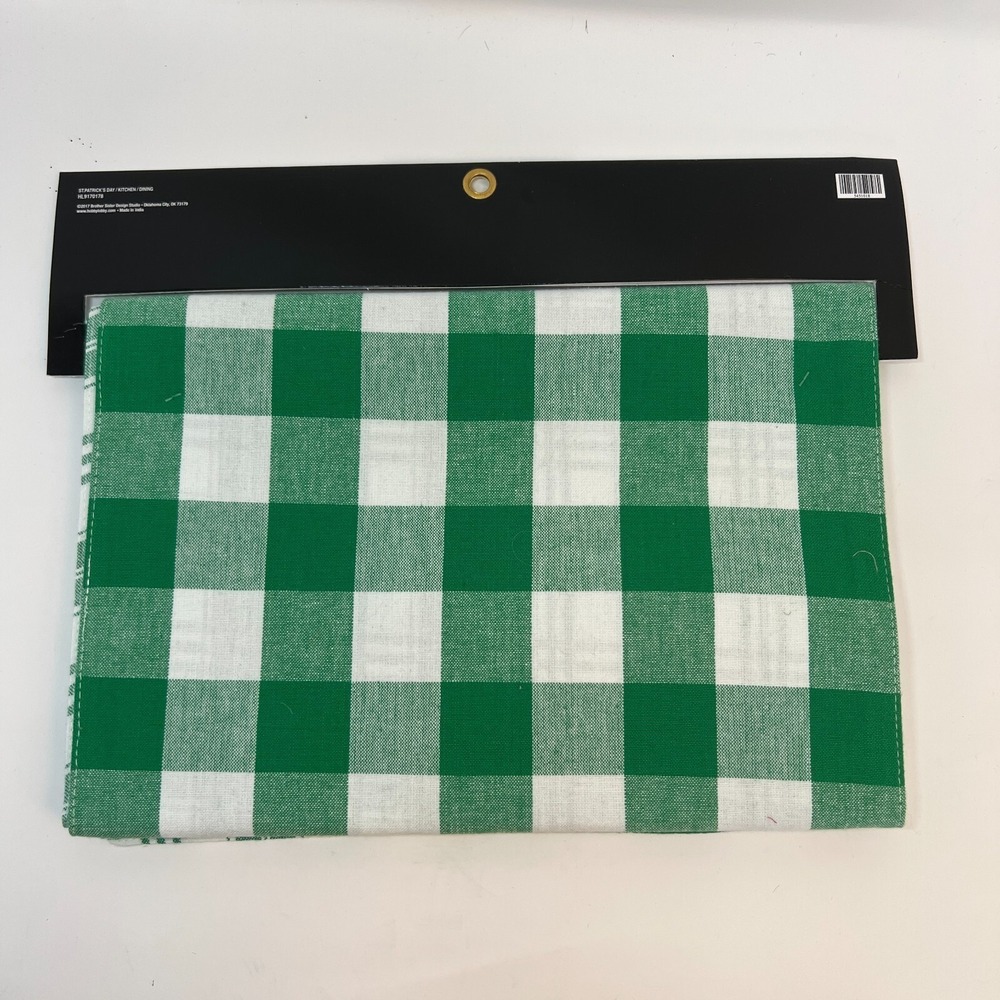 St Patrick's Day Double Sided Reversible Green White Table Runner Two 13x72 NWT - Picture 5 of 13
